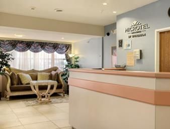 Microtel Inn & Suites By Wyndham Kansas City Airport Interior photo